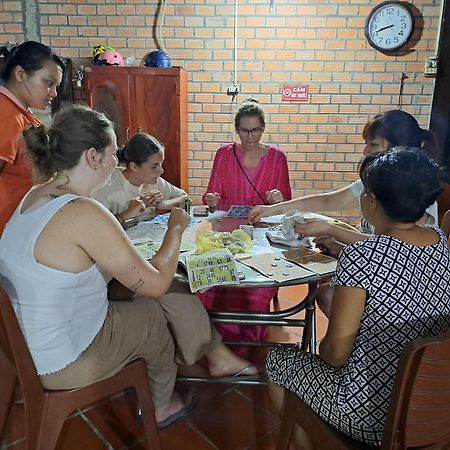 Ngoc Phuong Homestay Vĩnh Long Exterior foto